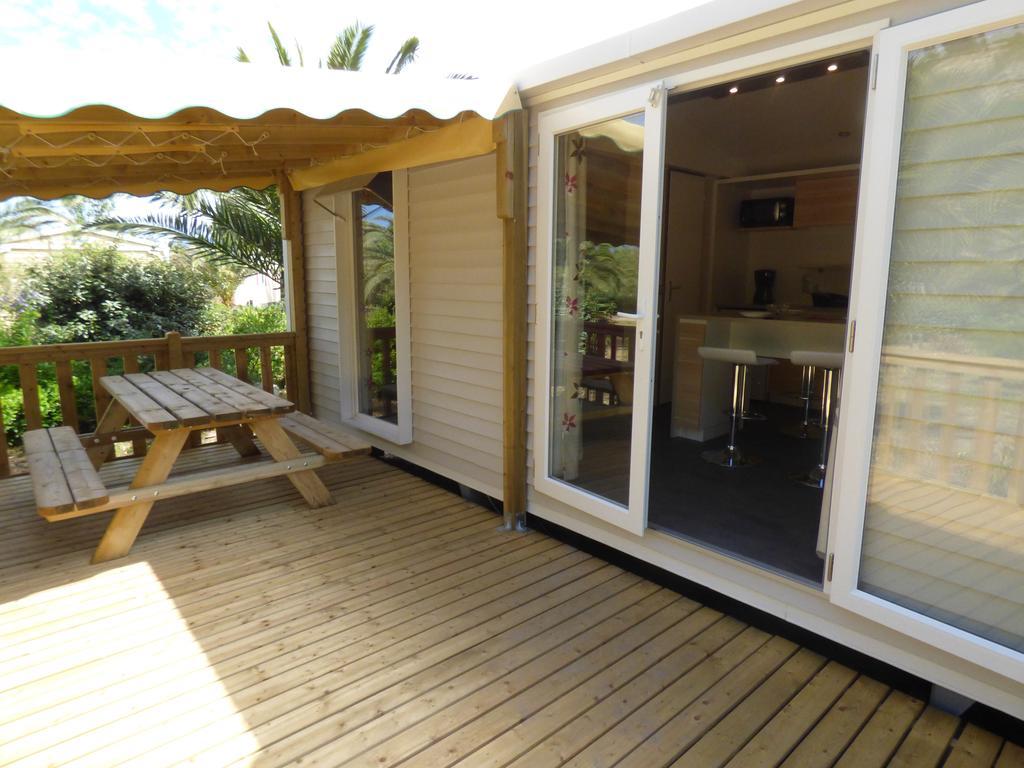 Camping Mobile Home U Sole Marinu Патримонио Номер фото